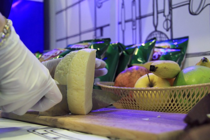 Больше трети россиян оказались против продуктового эмбарго