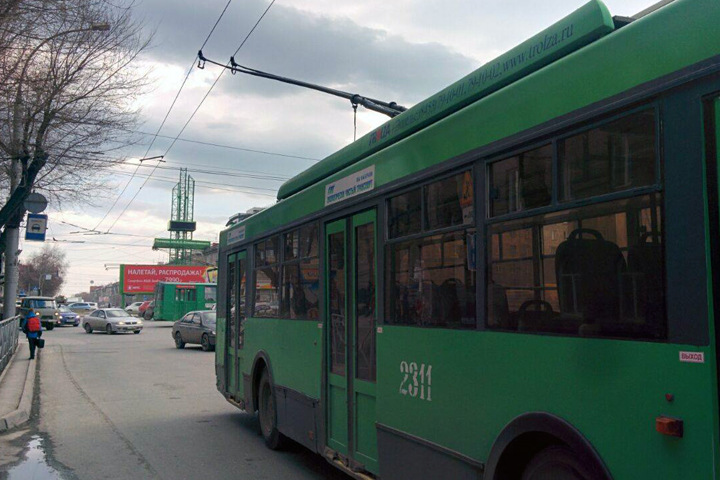 Левый берег Новосибирска оказался обесточен из-за аварии Левый берег Новосибирска оказался обесточен из-за аварии