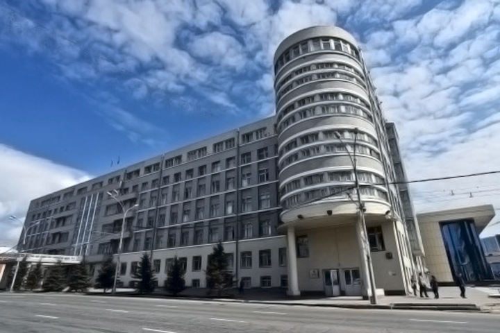 Обвинение попросило закрыть дело главы хозуправления новосибирского правительства Обвинение попросило закрыть дело главы хозуправления новосибирского правительства