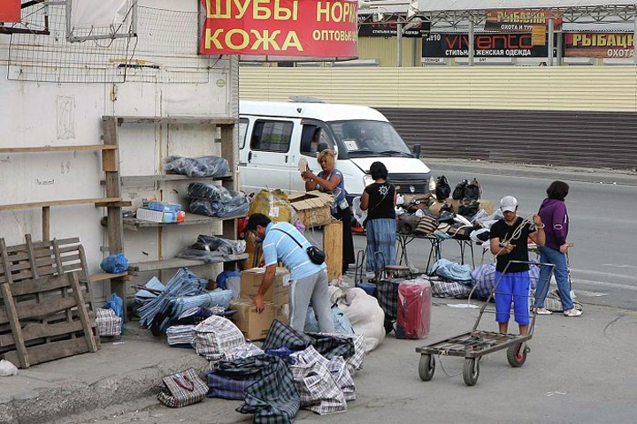 Мэрия выставит охрану для закрытия Гусинобродской барахолки Мэрия выставит охрану для закрытия Гусинобродской барахолки