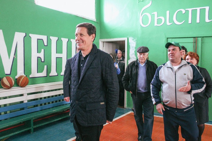 Новосибирский единоросс предложил сажать за соблюдение санкций Новосибирский единоросс предложил сажать за соблюдение санкций