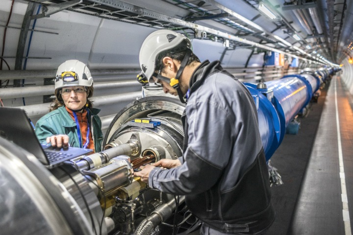 Ученые нашли новую элементарную частицу, но это не точно