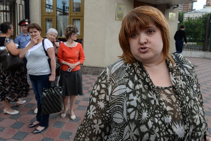 Следователя омской полиции обвинили во взятке от экс-адвоката Pussy Riot