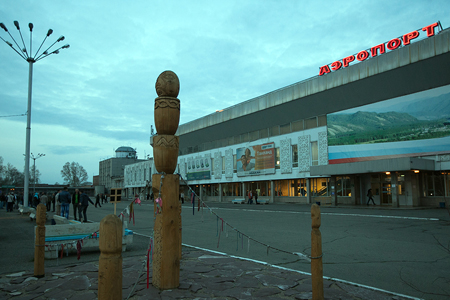 Иностранцы незаконно занимались ремонтом ВПП в аэропорту Абакана 