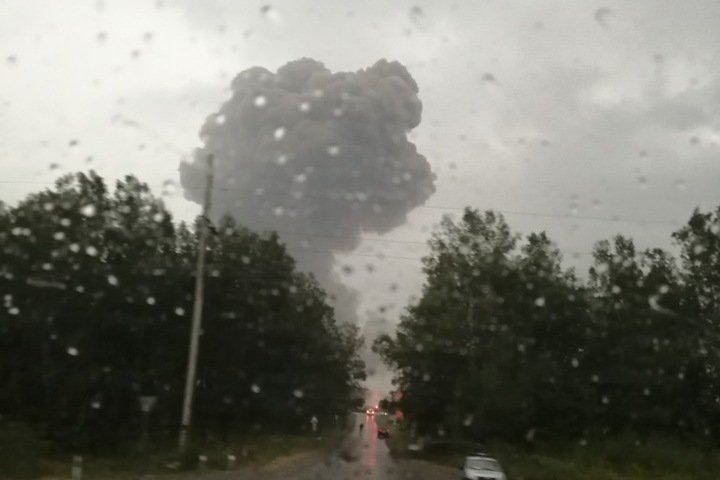 Власти запретили собирать грибы и ягоды жителям Ачинского района, где взорвался арсенал Власти запретили собирать грибы и ягоды жителям Ачинского района, где взорвался арсенал