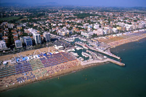 Новосибирская прокуратура потребует экстрадиции из Италии наркоторговца Адова Новосибирская прокуратура потребует экстрадиции из Италии наркоторговца Адова