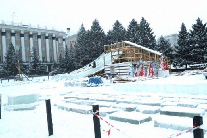 Платную горку для детей строят в Улан-Удэ. Жители выступили против