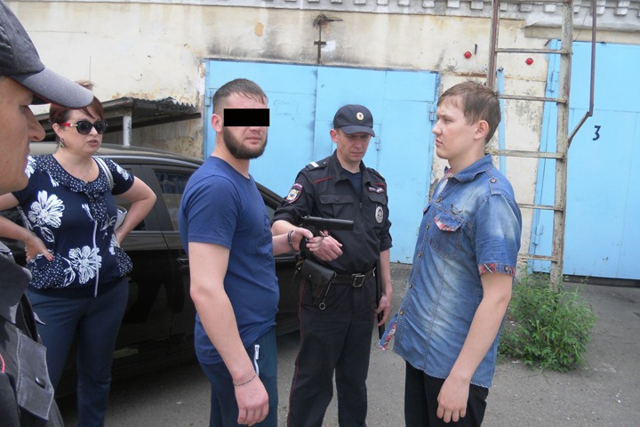 Начальник полиции застрелил мужа подруги в Забайкалье Начальник полиции застрелил мужа подруги в Забайкалье