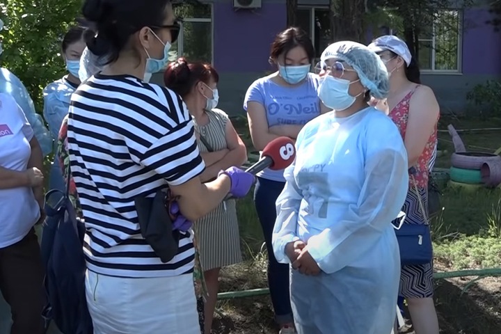 Прокуратура начала проверку заявлений о невыплатах медикам в Туве