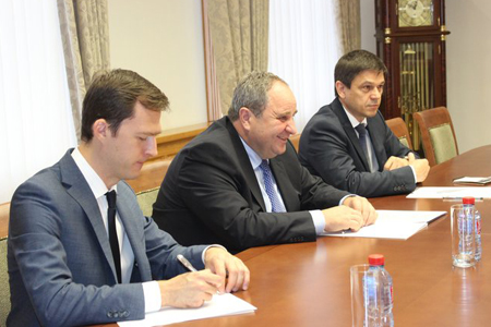 Заместитель полпреда обсудил с послом Израиля сотрудничество в Сибири Заместитель полпреда обсудил с послом Израиля сотрудничество в Сибири