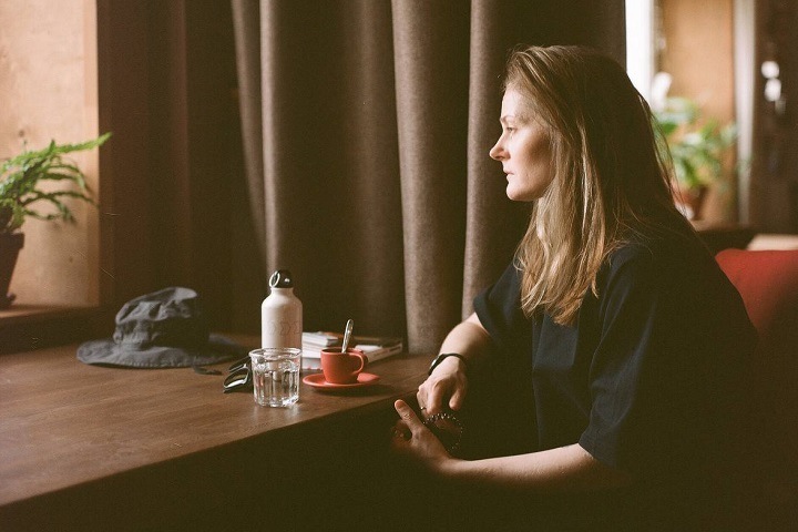 Писательница Оксана Васякина: «Какого черта в стране, где женщин больше, их проблемы могут быть неважными» Писательница Оксана Васякина: «Какого черта в стране, где женщин больше, их проблемы могут быть неважными»