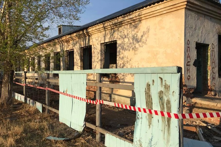 Подросток погиб в Чите на территории центра помощи детям Подросток погиб в Чите на территории центра помощи детям