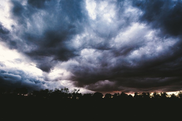 Грозы с градом и усиление ветра обещают синоптики новосибирцам Грозы с градом и усиление ветра обещают синоптики новосибирцам
