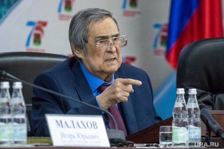 Тулеев обеспокоен «варварским ростом цен на бензин» в Кузбассе