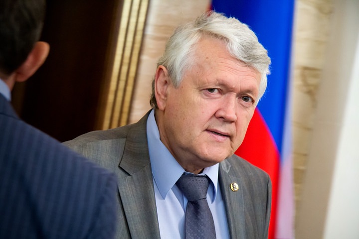 Асеев предложил двух кандидатов на пост главы СО РАН Асеев предложил двух кандидатов на пост главы СО РАН