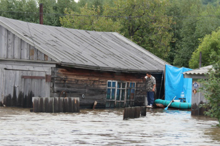 Новосибирская область помогла Дальнему Востоку деньгами, одеждой и антрацитом Новосибирская область помогла Дальнему Востоку деньгами, одеждой и антрацитом