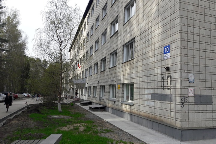 Не менее десяти студентов НГУ заразились коронавирусом: половина заболевших из одного общежития Не менее десяти студентов НГУ заразились коронавирусом: половина заболевших из одного общежития