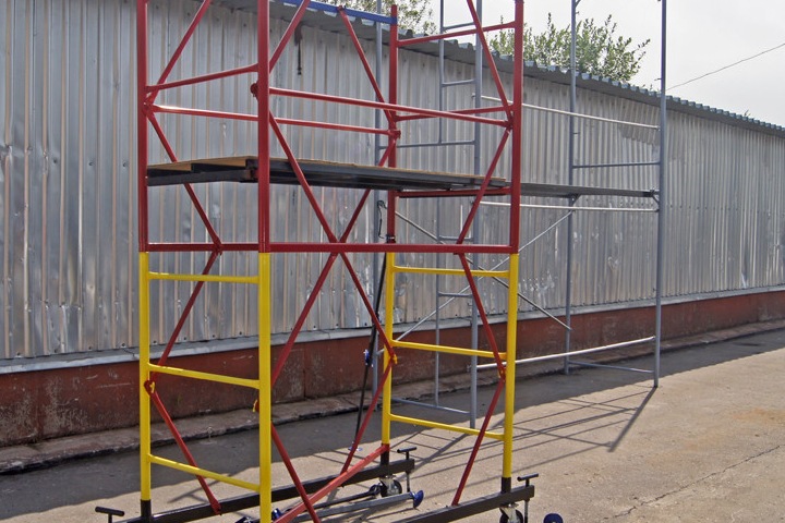 Строительные вышки и особенности их эксплуатации