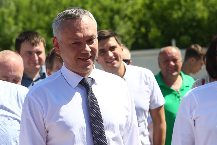 Представители промышленности и молодежных движений выступили в поддержку Травникова Представители промышленности и молодежных движений выступили в поддержку Травникова