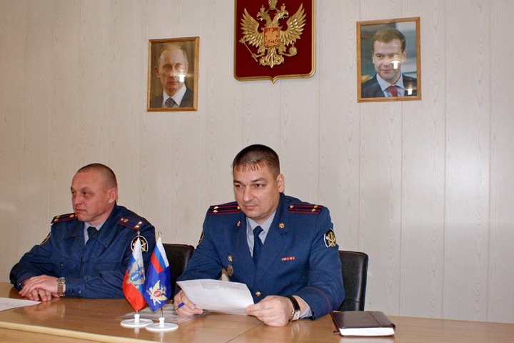 Связанного с депутатом начальника новосибирской колонии задержали за взятку