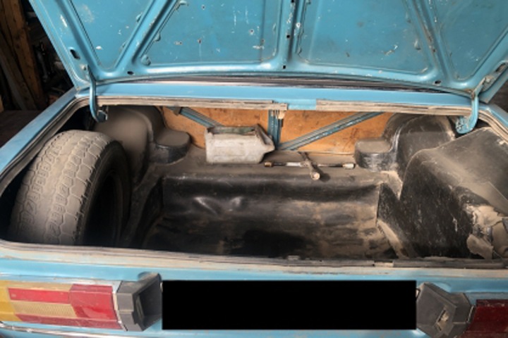 Жителя Бурятии вывезли в лес в багажнике и едва не лишили ног Жителя Бурятии вывезли в лес в багажнике и едва не лишили ног