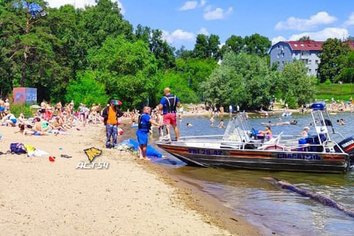 Труп с признаками разложения обнаружили на новосибирском пляже Труп с признаками разложения обнаружили на новосибирском пляже