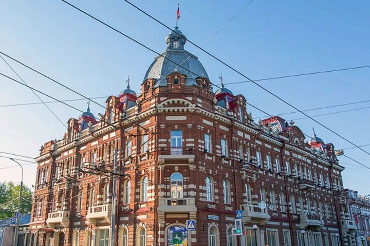 Пожар начался в мэрии Томска