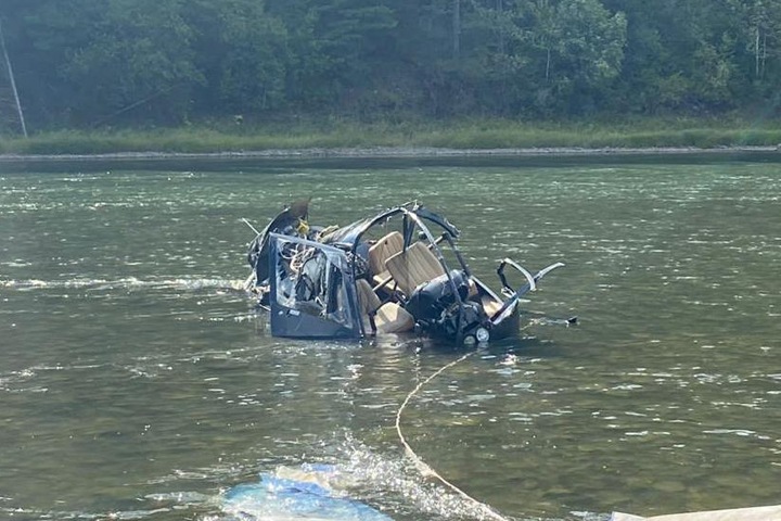 Прокуратура начала проверку после крушения вертолета красноярского депутата