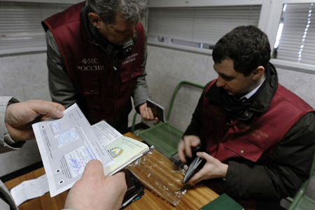 Опрос: ограничение занятости мигрантов в Новосибирской области увеличит коррупцию Опрос: ограничение занятости мигрантов в Новосибирской области увеличит коррупцию