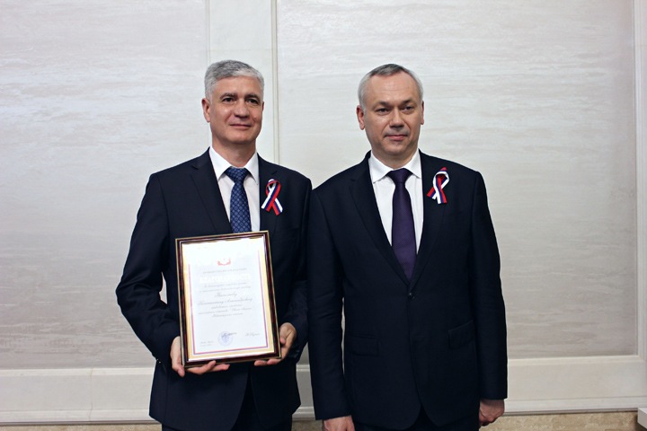 Новосибирский банкир получил благодарность Путина Новосибирский банкир получил благодарность Путина