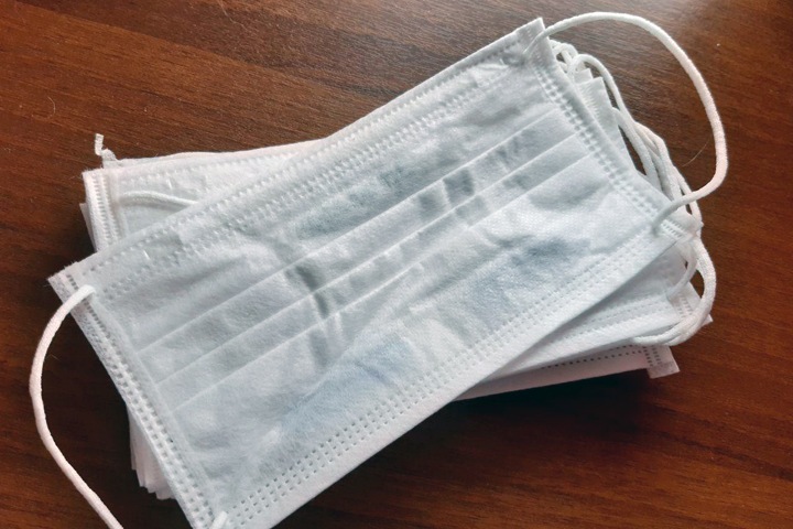 Новосибирцы скупили трехгодичный запас масок в аптеках Новосибирцы скупили трехгодичный запас масок в аптеках