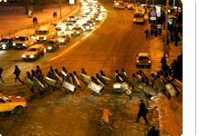 Поперед Батьки в урну | Фото: Андрей Лянкевич