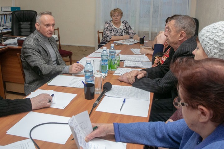 Жители новосибирского райцентра пожаловались депутатам на тариф по вывозу жидких отходов Жители новосибирского райцентра пожаловались депутатам на тариф по вывозу жидких отходов