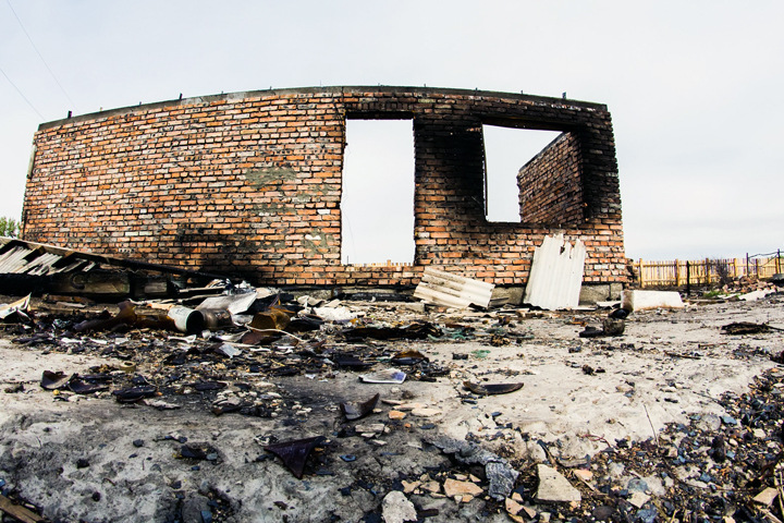 Строители жилья для погорельцев в Хакасии объявили голодовку Строители жилья для погорельцев в Хакасии объявили голодовку