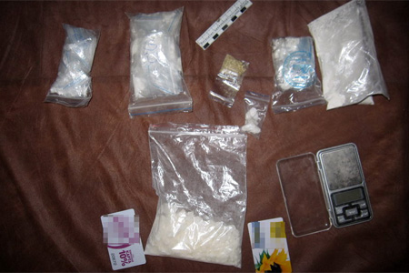 Двухлетний ребенок отравился в Барнауле неустановленным наркотиком