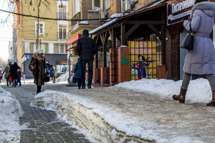 Почему в Новосибирске не чистят тротуары Почему в Новосибирске не чистят тротуары
