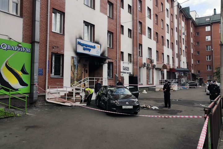 Директора красноярской наркологической клиники задержали после смерти четырех пациентов Директора красноярской наркологической клиники задержали после смерти четырех пациентов