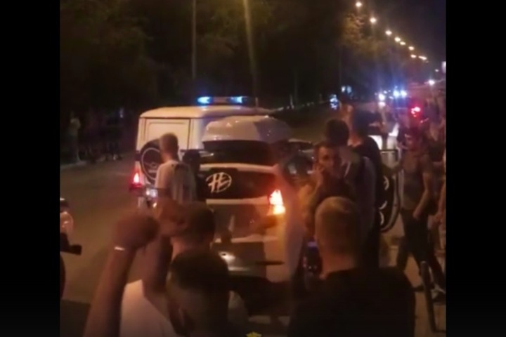 Полиция задержала организатора массовой вечеринки в центре Новосибирска Полиция задержала организатора массовой вечеринки в центре Новосибирска