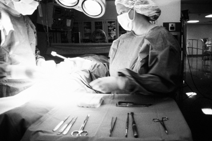 Жительница Забайкалья требует с больницы полмиллиона за забытую в животе салфетку 