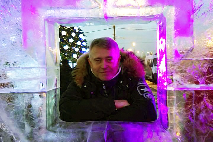 СМИ: Обвинявшийся во взятках в Донбассе хакасский депутат нацелился на Госдуму