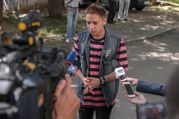 Барнаульский суд перенес на осень рассмотрение дела Даниила Маркина об экстремистских картинках