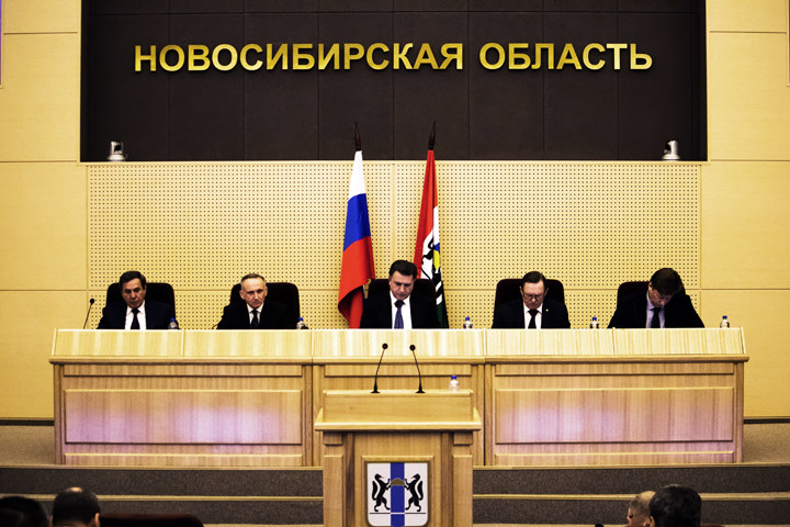 «Золотые парашюты правнукам»: депутатов заинтересовала новая цена платного моста через Обь «Золотые парашюты правнукам»: депутатов заинтересовала новая цена платного моста через Обь