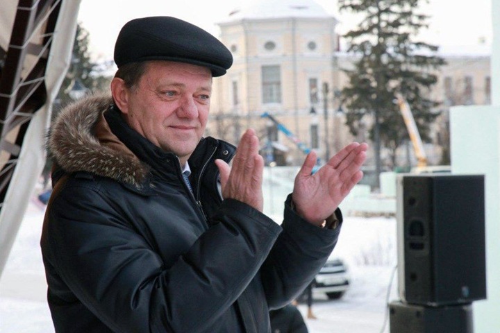 Интрига с заводом Кляйна, чем рискует Цыденов и как новосибирцам «причиняют добро» платным мостом Интрига с заводом Кляйна, чем рискует Цыденов и как новосибирцам «причиняют добро» платным мостом