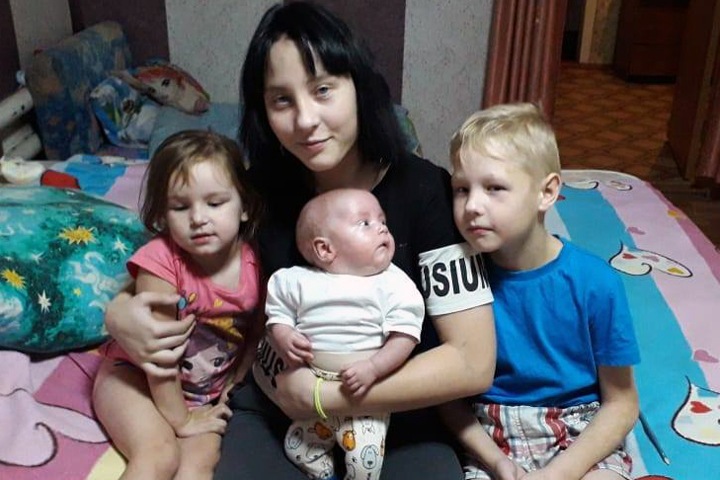 Девочке-подростку из Новосибирской области требуется дорогое лекарство от рака кожи Девочке-подростку из Новосибирской области требуется дорогое лекарство от рака кожи