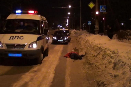 ГИБДД разыскивает водителя, сбившего насмерть 25-летнюю женщину в Новосибирске ГИБДД разыскивает водителя, сбившего насмерть 25-летнюю женщину в Новосибирске