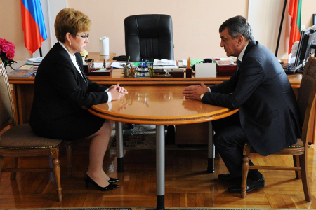 Забайкальские власти ждут денег на зарплаты от Москвы