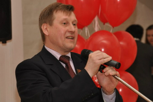 Новосибирского депутата Госдумы Анатолия Локтя могут лишить мандата за участие в коммерческой деятельности