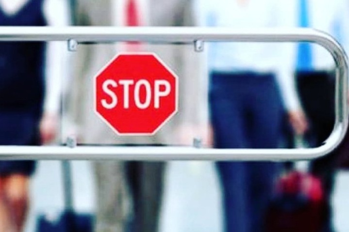 Как узнать есть ли у вас задолженность или запрет на выезд