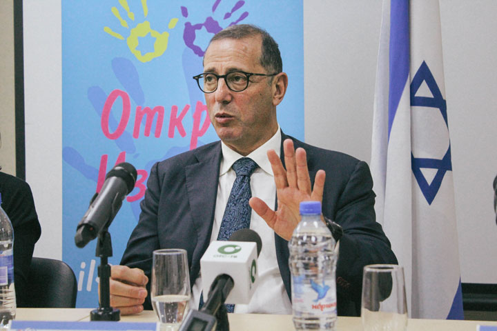 Посол Израиля в России Цви Хейфец: «Я вижу в Сибири колоссальный потенциал» Посол Израиля в России Цви Хейфец: «Я вижу в Сибири колоссальный потенциал»