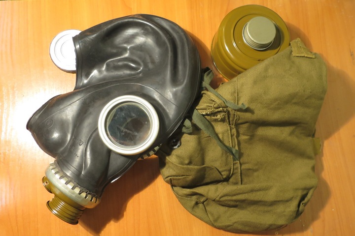 Новокузнецкие власти просят жителей покупать противогазы Новокузнецкие власти просят жителей покупать противогазы